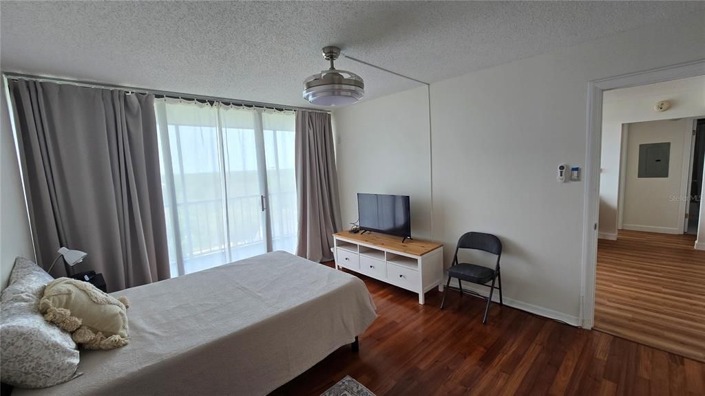 В аренду: $3,300 (2 спален, 2 ванн, 1032 Квадратных фут)