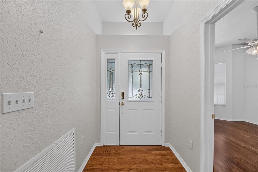 На продажу: $249,900 (3 спален, 2 ванн, 1617 Квадратных фут)