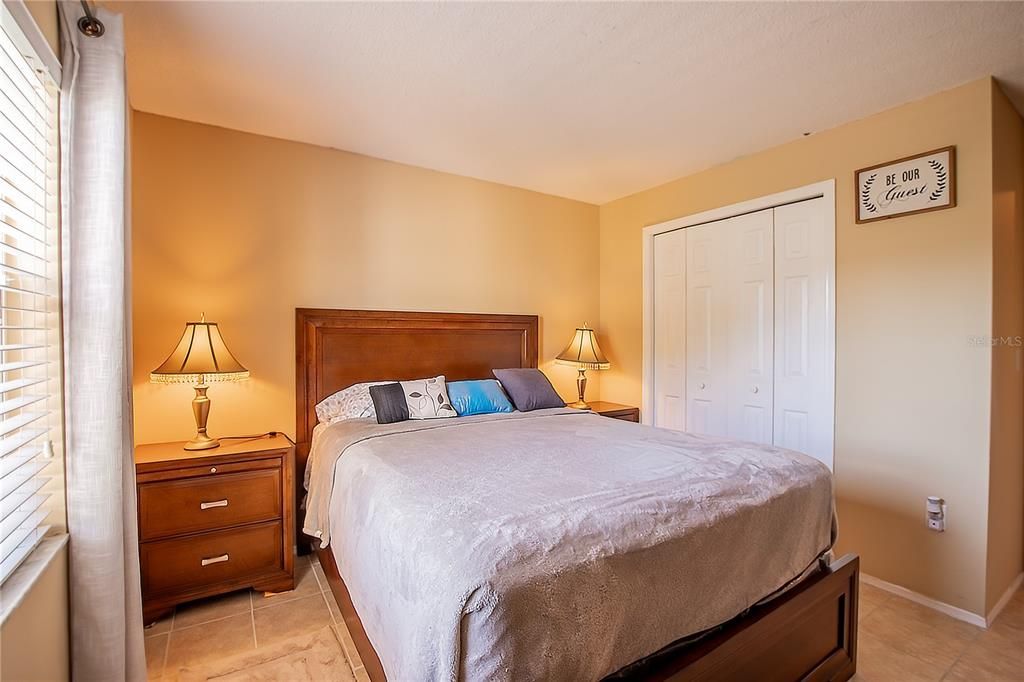 For Sale: $275,000 (3 beds, 2 baths, 1195 Square Feet)