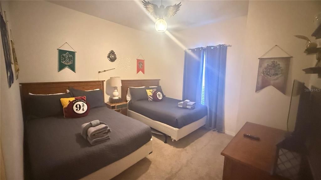 En Venta: $298,990 (3 camas, 2 baños, 1300 Pies cuadrados)
