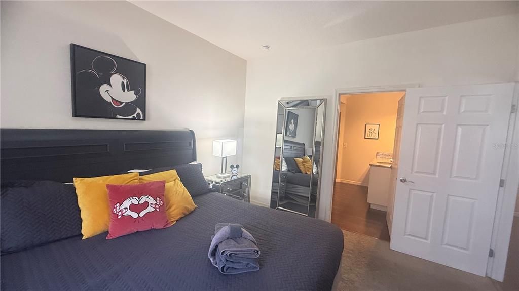 En Venta: $298,990 (3 camas, 2 baños, 1300 Pies cuadrados)