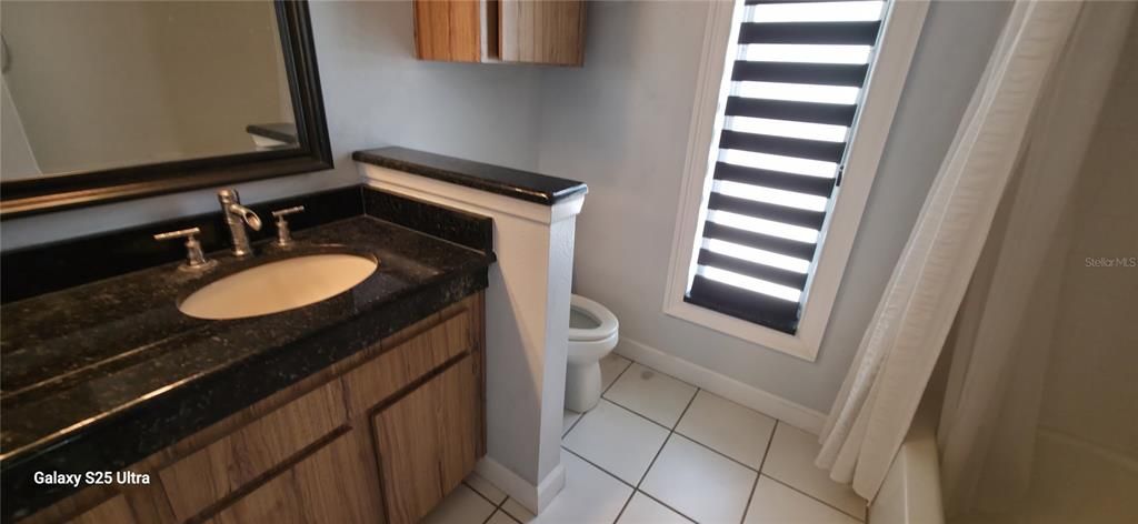 For Sale: $279,900 (2 beds, 2 baths, 1240 Square Feet)