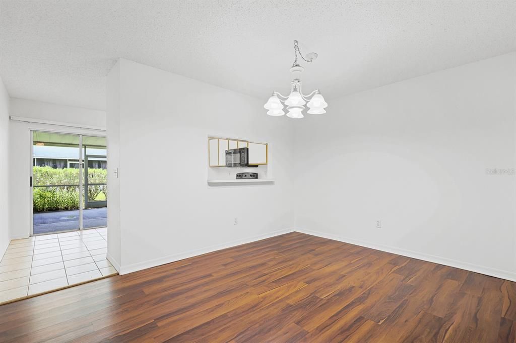For Rent: $1,800 (2 beds, 2 baths, 1595 Square Feet)