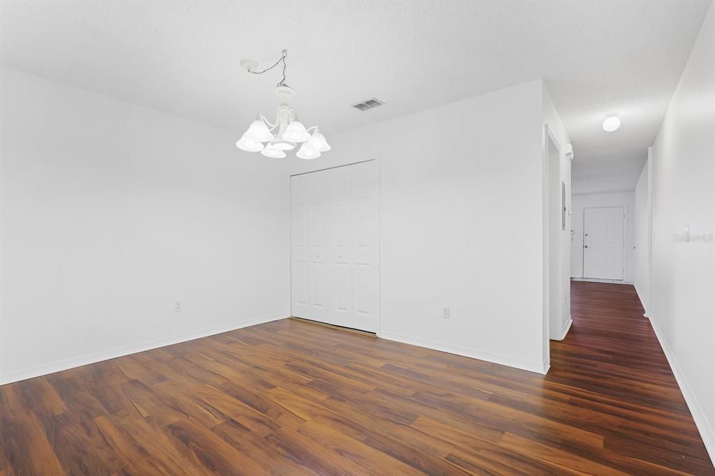 For Rent: $1,800 (2 beds, 2 baths, 1595 Square Feet)