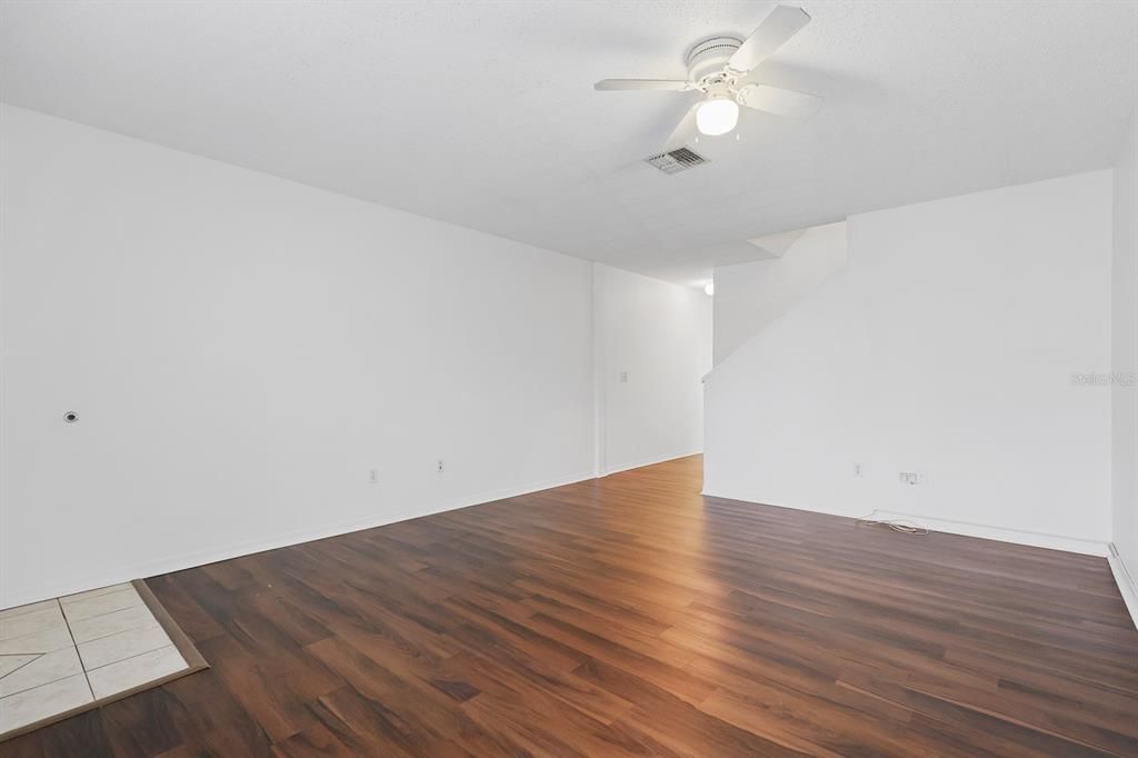 For Rent: $1,800 (2 beds, 2 baths, 1595 Square Feet)