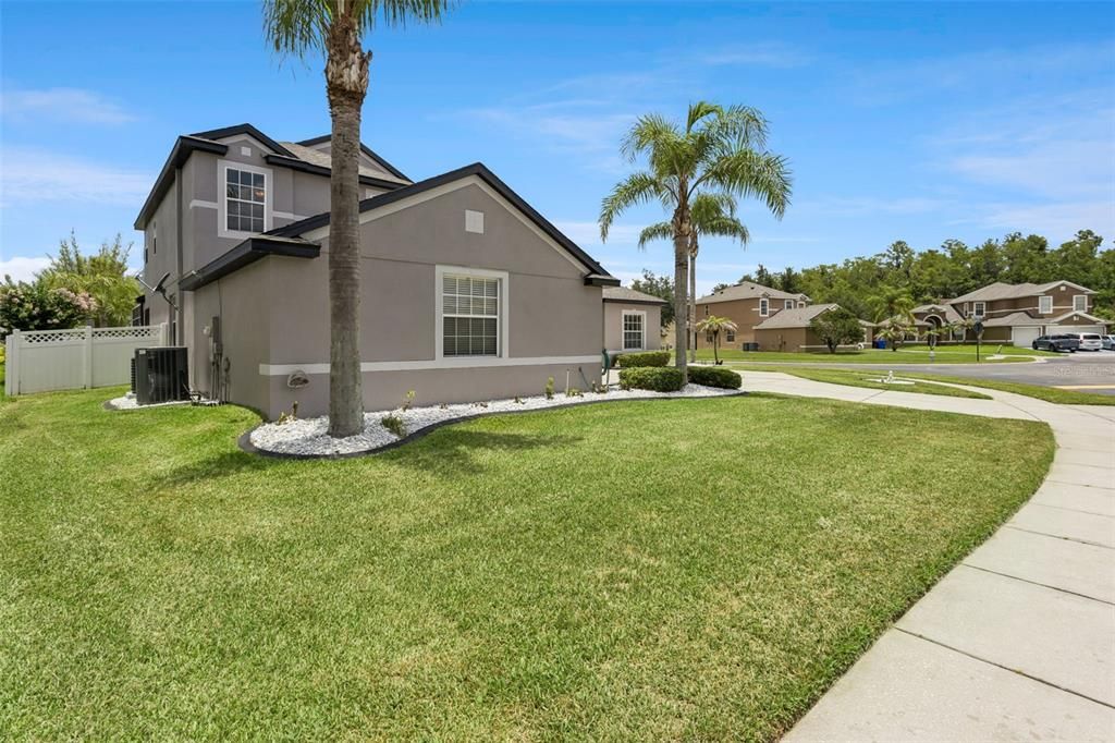 En Venta: $649,900 (4 camas, 3 baños, 3119 Pies cuadrados)