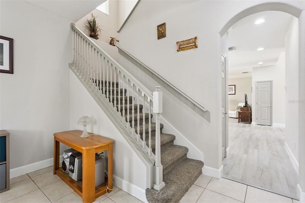 En Venta: $649,900 (4 camas, 3 baños, 3119 Pies cuadrados)