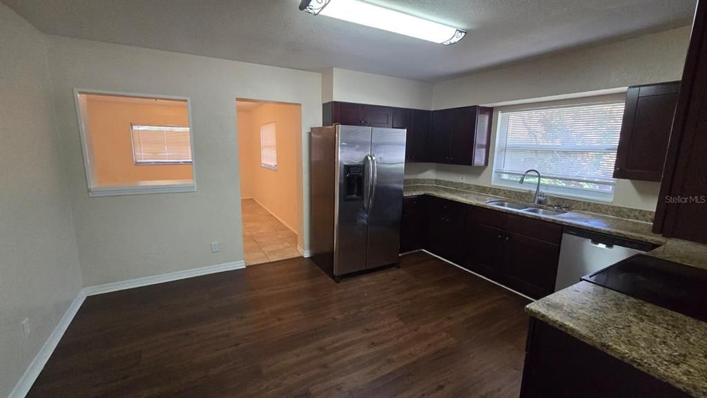 En Venta: $375,000 (3 camas, 2 baños, 1819 Pies cuadrados)