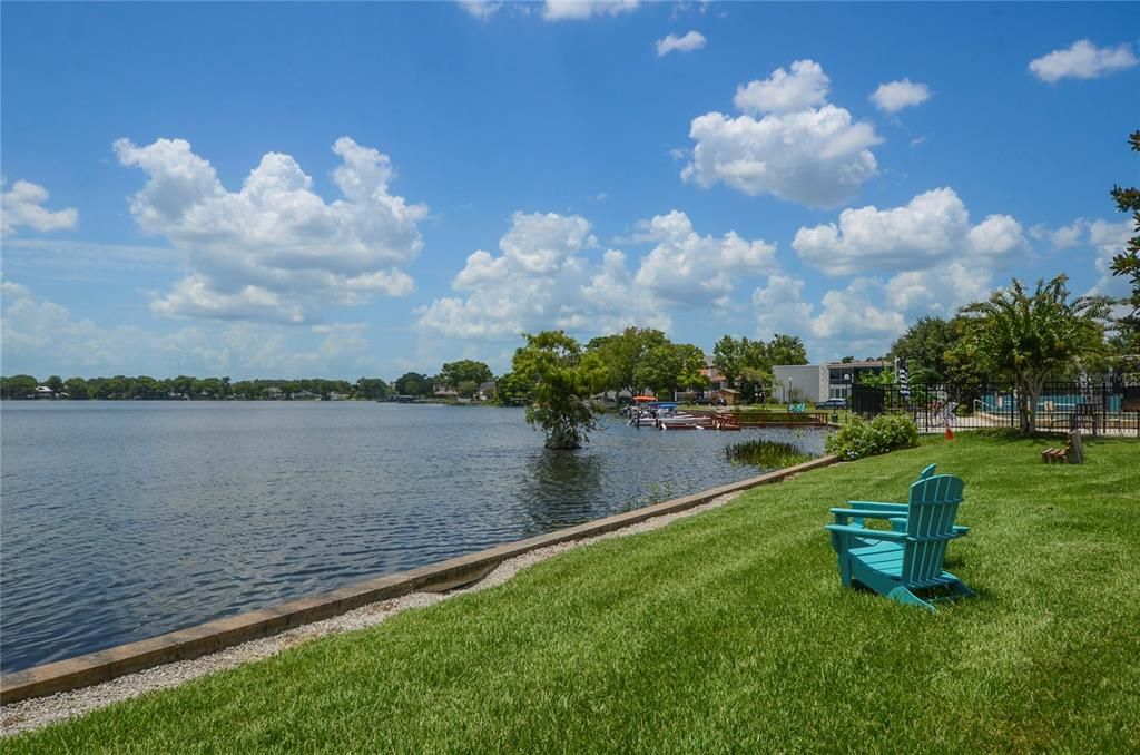 For Rent: $2,300 (2 beds, 1 baths, 710 Square Feet)