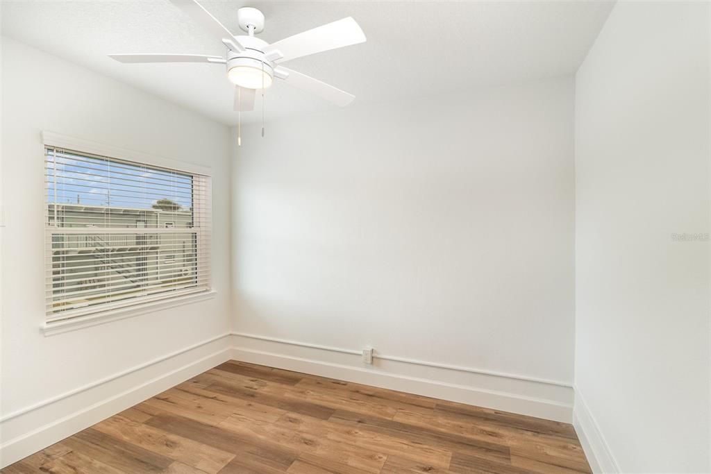 For Rent: $2,300 (2 beds, 1 baths, 710 Square Feet)