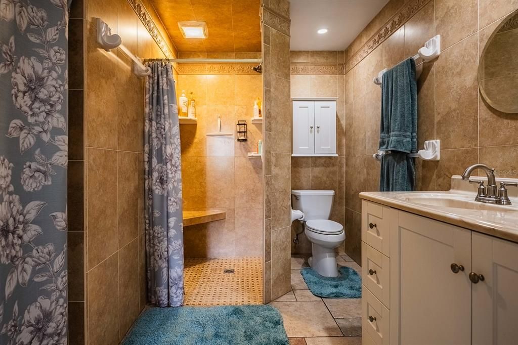 На продажу: $324,700 (3 спален, 2 ванн, 1459 Квадратных фут)