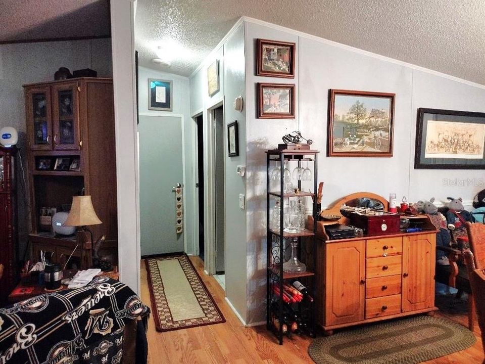 For Sale: $225,000 (3 beds, 2 baths, 1248 Square Feet)