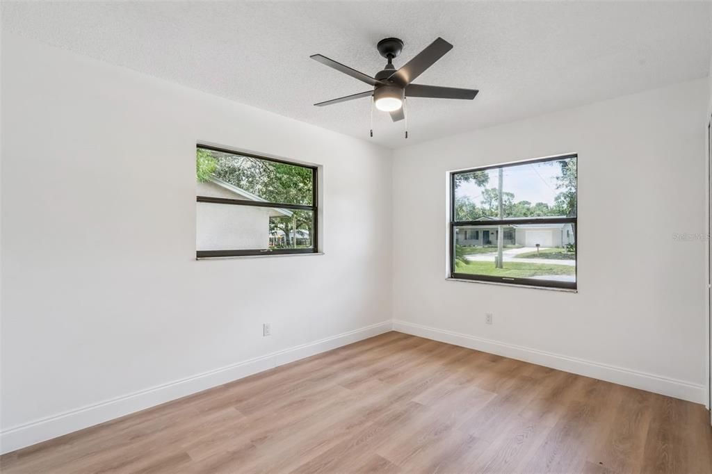 En Venta: $450,000 (4 camas, 2 baños, 1475 Pies cuadrados)