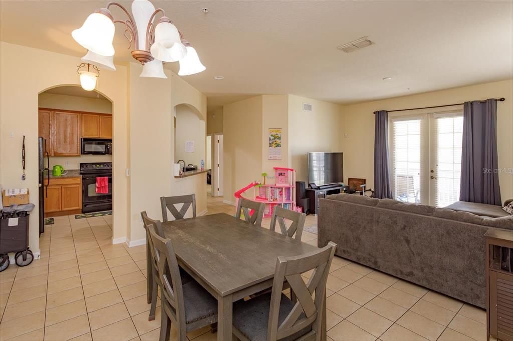 En Venta: $250,000 (3 camas, 2 baños, 1433 Pies cuadrados)