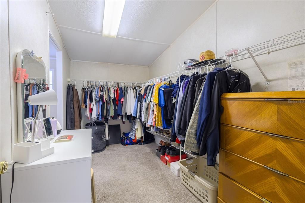 En Venta: $299,000 (3 camas, 2 baños, 2079 Pies cuadrados)