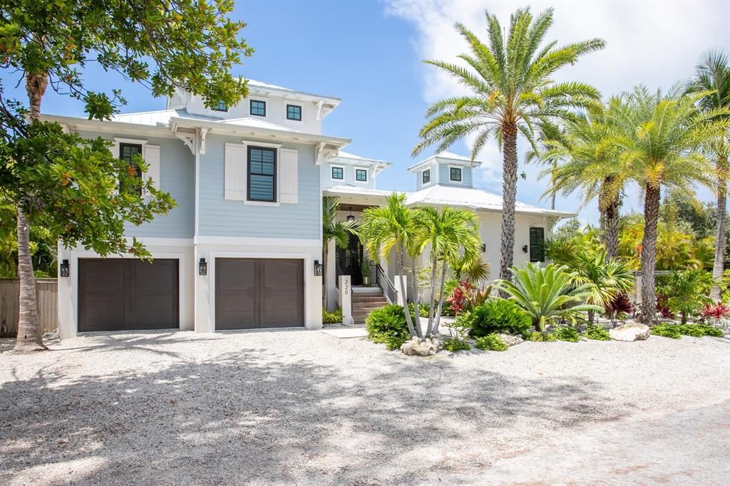 For Sale: $4,000,000 (4 beds, 4 baths, 3442 Square Feet)