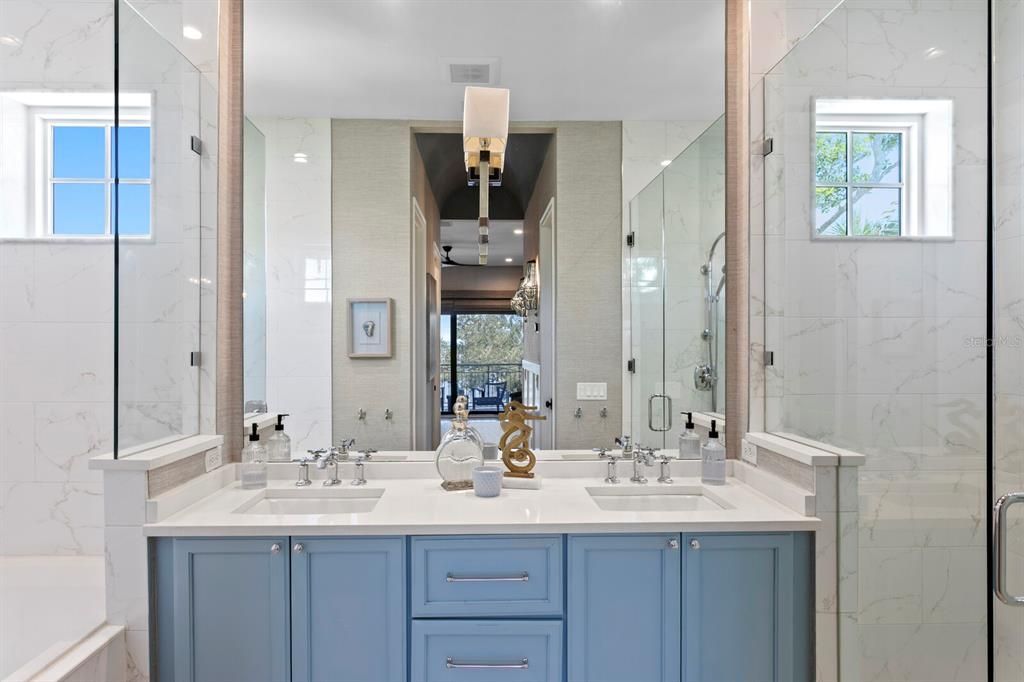 For Sale: $4,000,000 (4 beds, 4 baths, 3442 Square Feet)