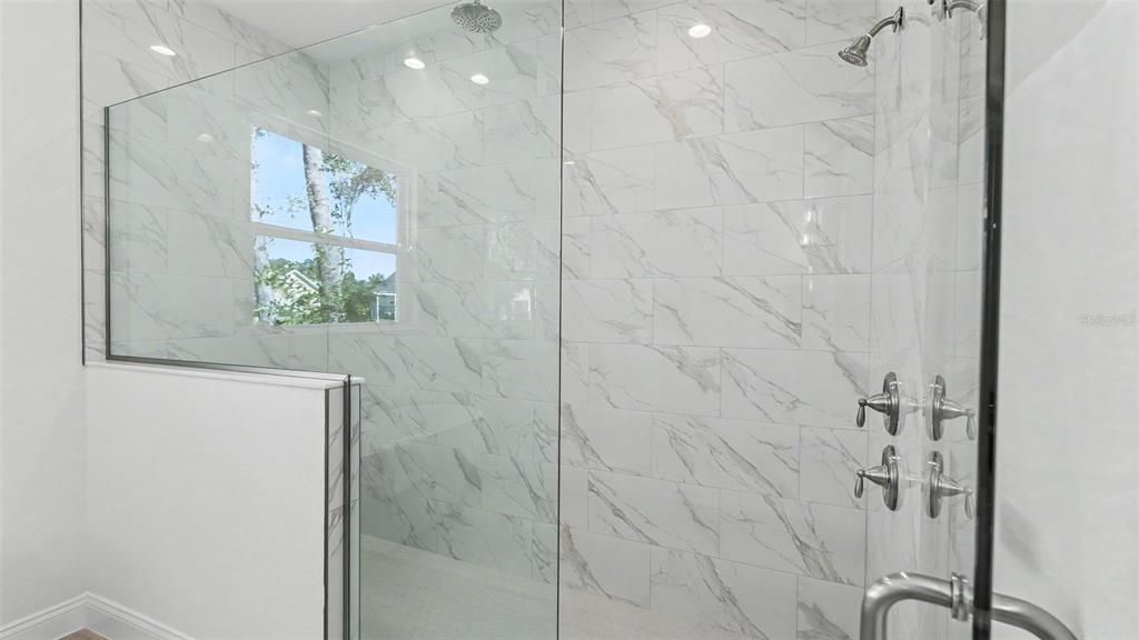 На продажу: $435,000 (4 спален, 2 ванн, 2225 Квадратных фут)