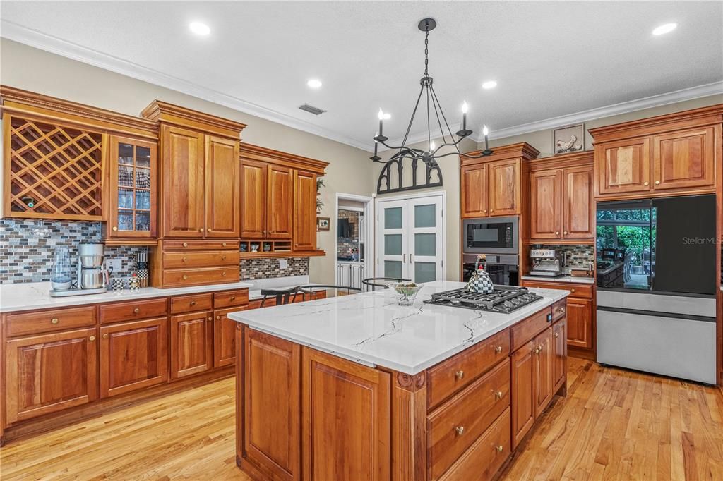 For Sale: $1,250,000 (5 beds, 5 baths, 4628 Square Feet)
