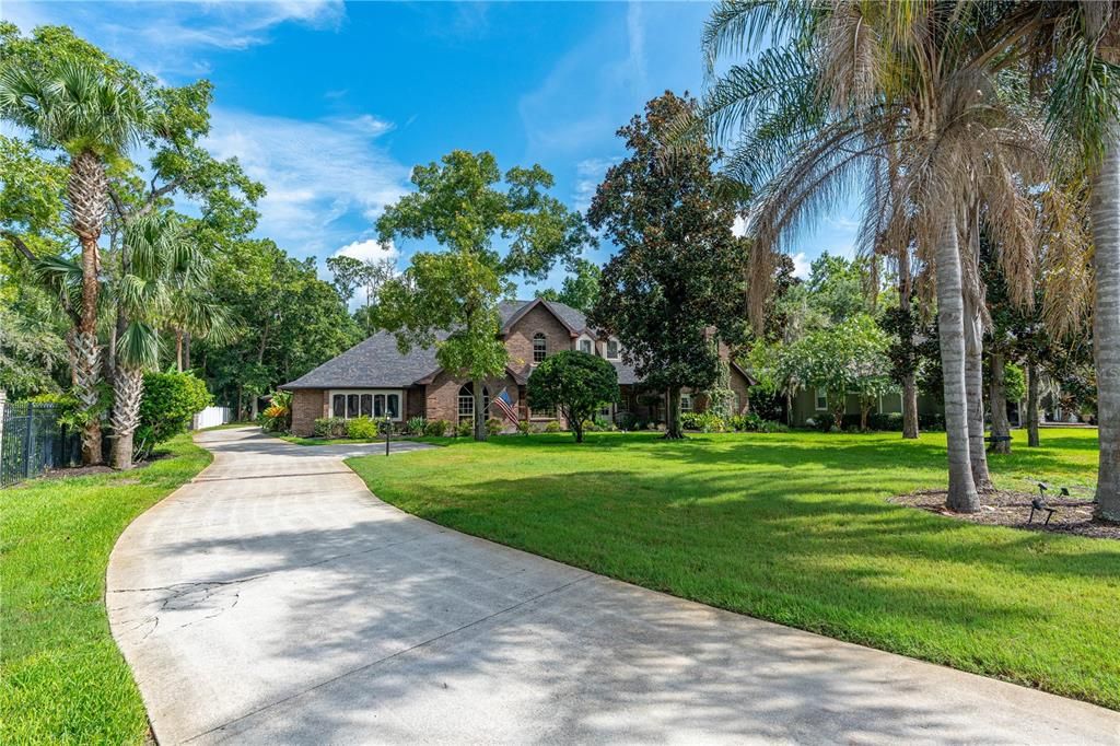 For Sale: $1,250,000 (5 beds, 5 baths, 4628 Square Feet)