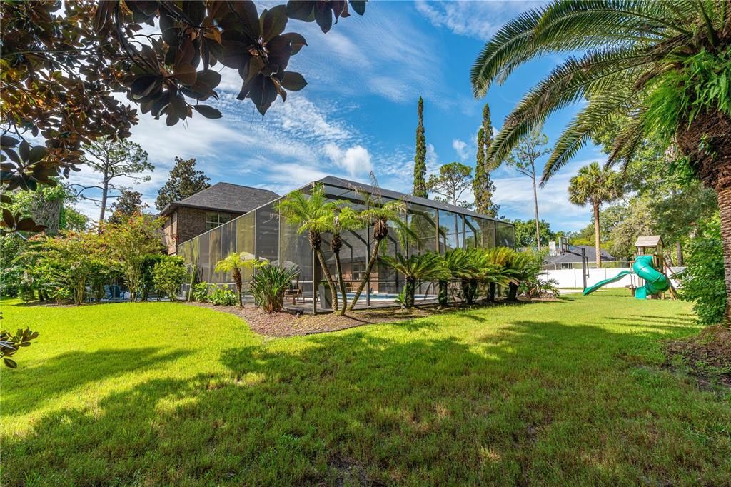 For Sale: $1,250,000 (5 beds, 5 baths, 4628 Square Feet)