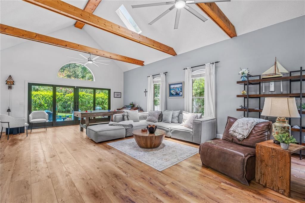 For Sale: $1,250,000 (5 beds, 5 baths, 4628 Square Feet)