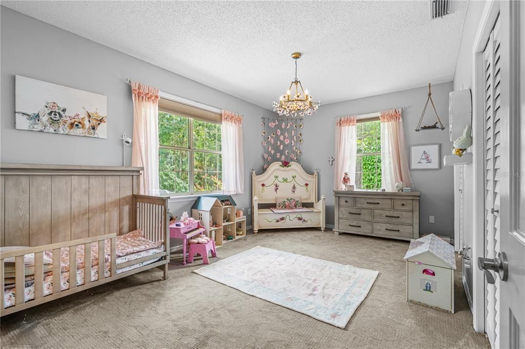 For Sale: $1,250,000 (5 beds, 5 baths, 4628 Square Feet)