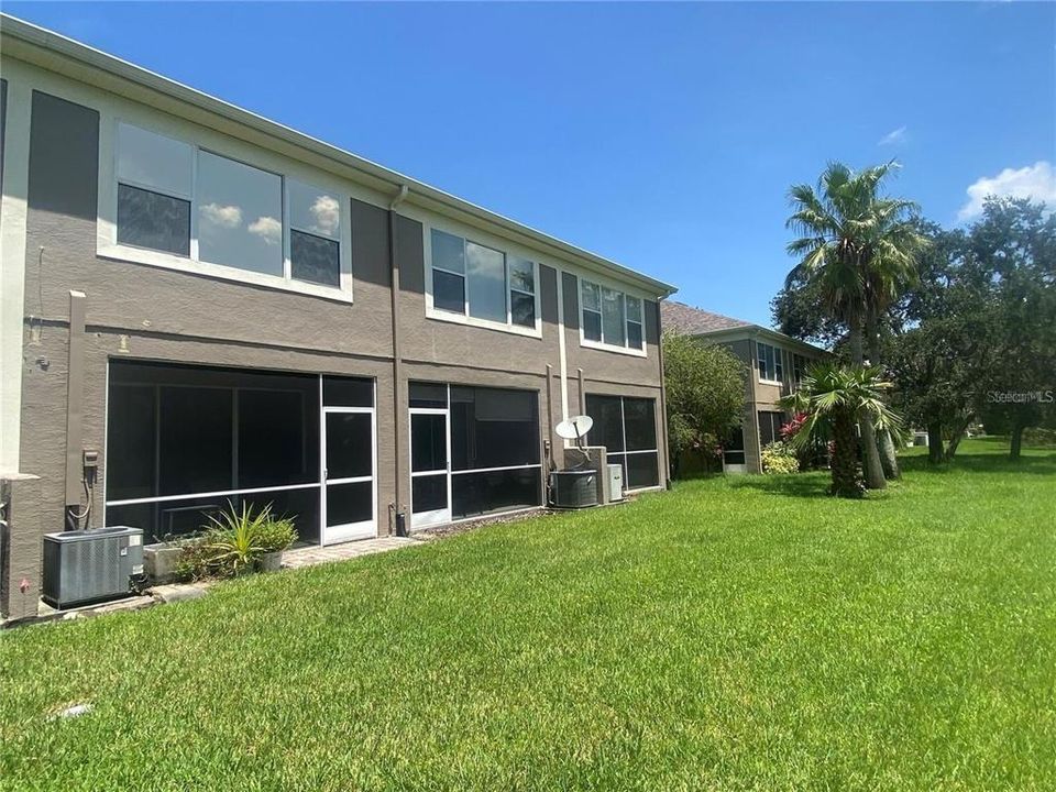 For Rent: $2,225 (2 beds, 2 baths, 1272 Square Feet)