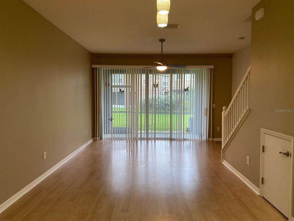 For Rent: $2,225 (2 beds, 2 baths, 1272 Square Feet)