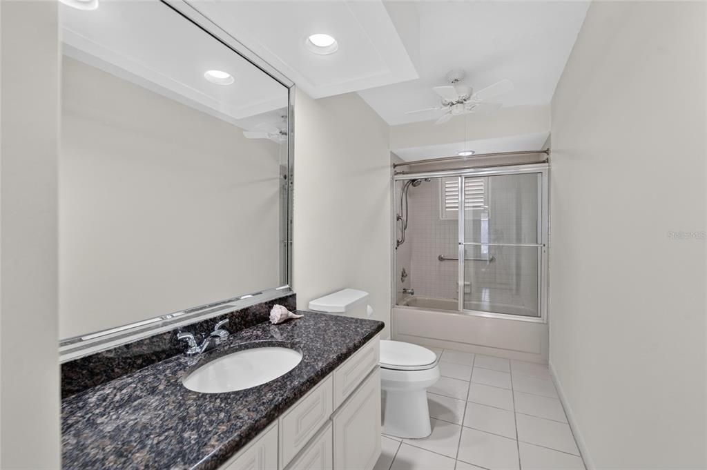 En Venta: $850,000 (4 camas, 3 baños, 2785 Pies cuadrados)