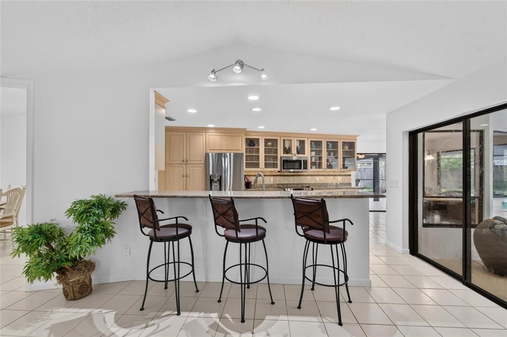 En Venta: $850,000 (4 camas, 3 baños, 2785 Pies cuadrados)