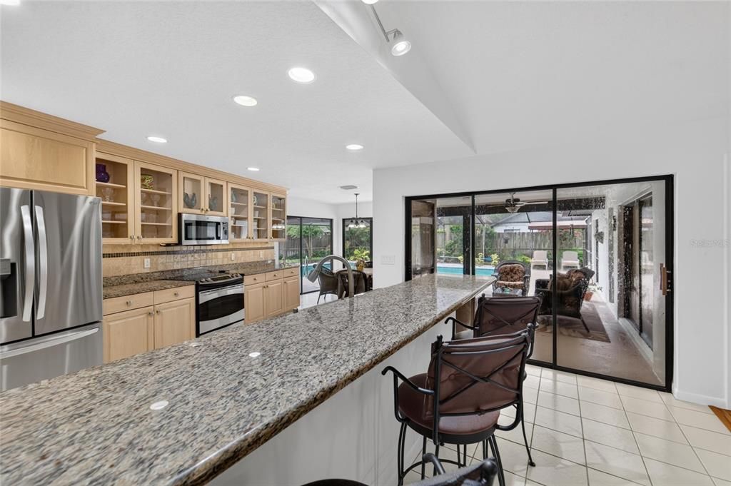 En Venta: $850,000 (4 camas, 3 baños, 2785 Pies cuadrados)