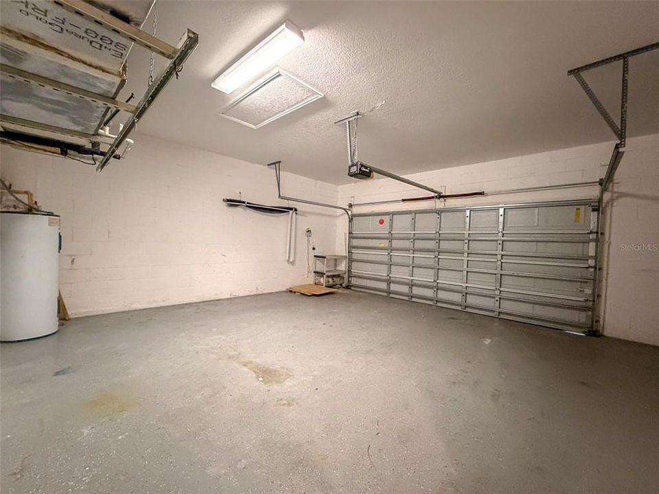 For Rent: $3,200 (4 beds, 2 baths, 2300 Square Feet)
