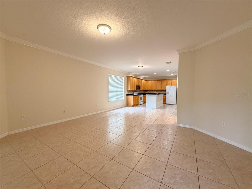 For Rent: $3,200 (4 beds, 2 baths, 2300 Square Feet)