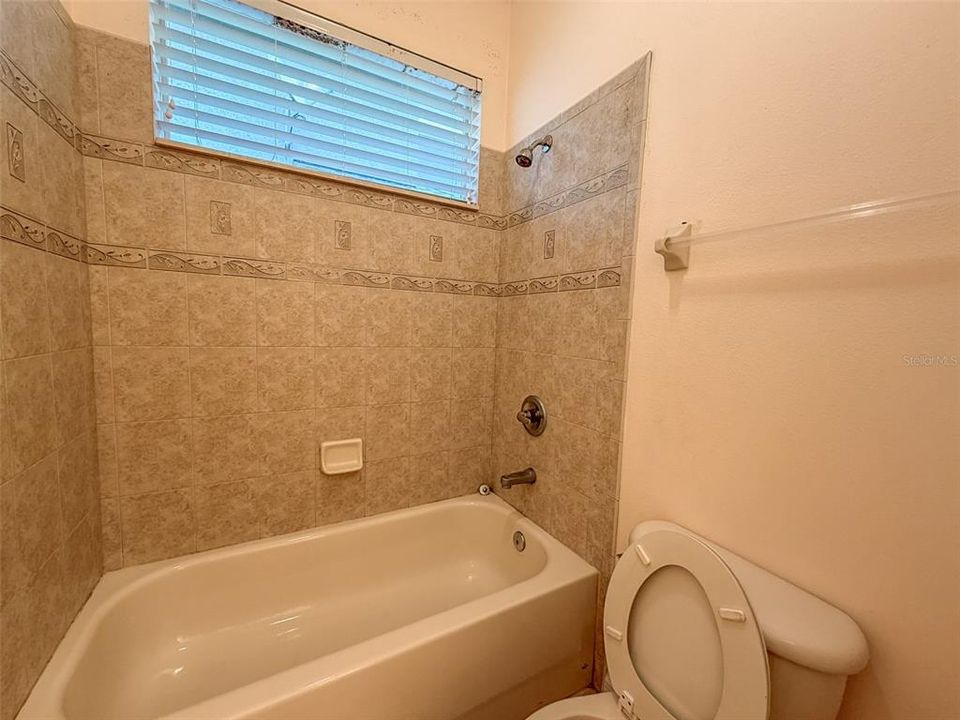 For Rent: $3,200 (4 beds, 2 baths, 2300 Square Feet)
