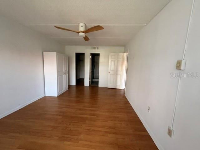 For Sale: $95,000 (2 beds, 2 baths, 1035 Square Feet)