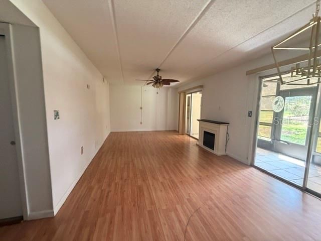 For Sale: $95,000 (2 beds, 2 baths, 1035 Square Feet)