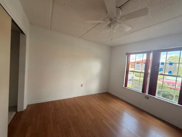 For Sale: $95,000 (2 beds, 2 baths, 1035 Square Feet)
