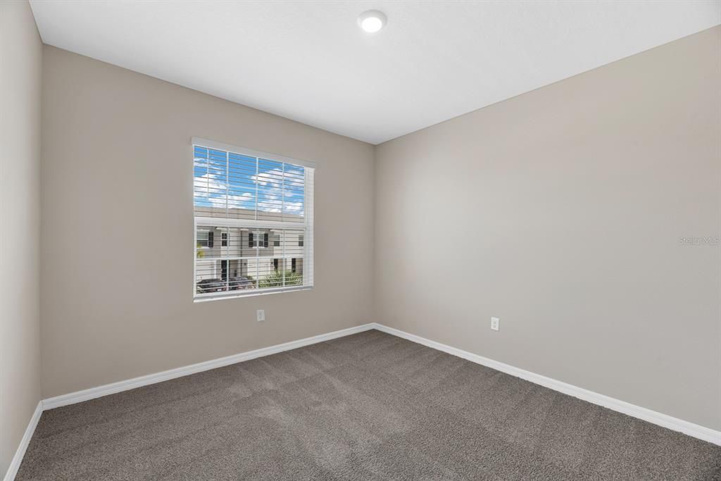 For Rent: $2,300 (3 beds, 2 baths, 1681 Square Feet)