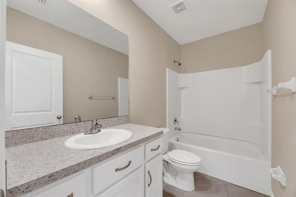 For Rent: $2,300 (3 beds, 2 baths, 1681 Square Feet)