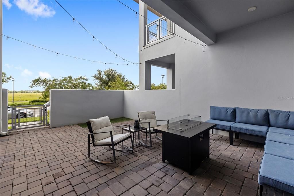 Active With Contract: $419,900 (2 beds, 2 baths, 1643 Square Feet)