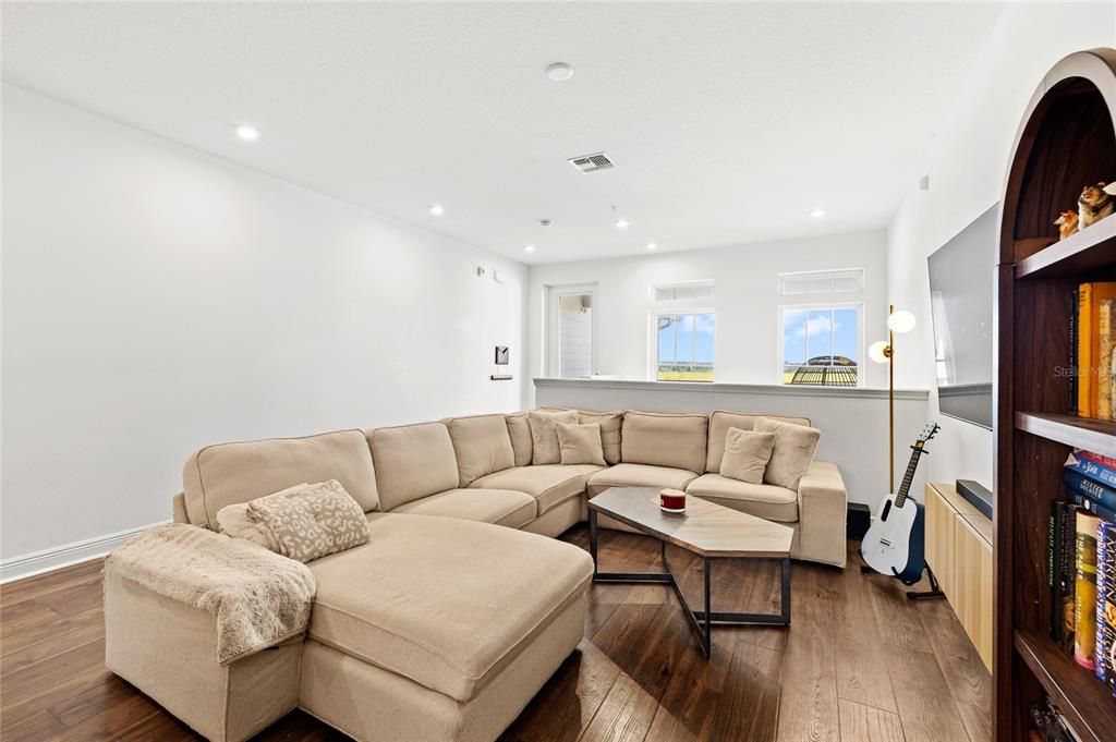 Active With Contract: $419,900 (2 beds, 2 baths, 1643 Square Feet)