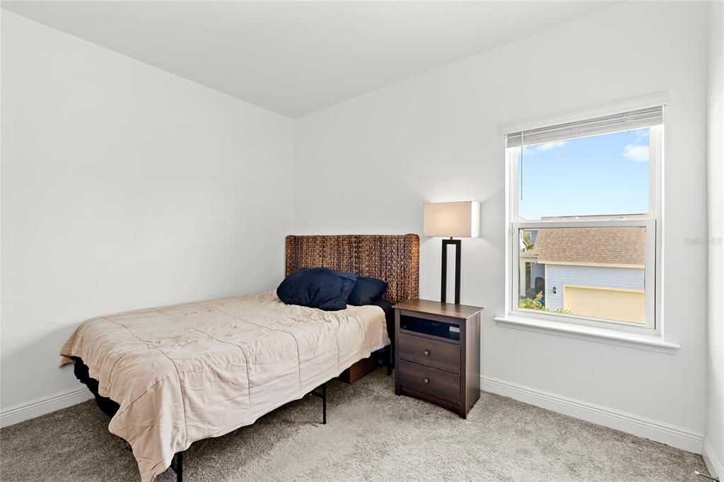 Active With Contract: $419,900 (2 beds, 2 baths, 1643 Square Feet)