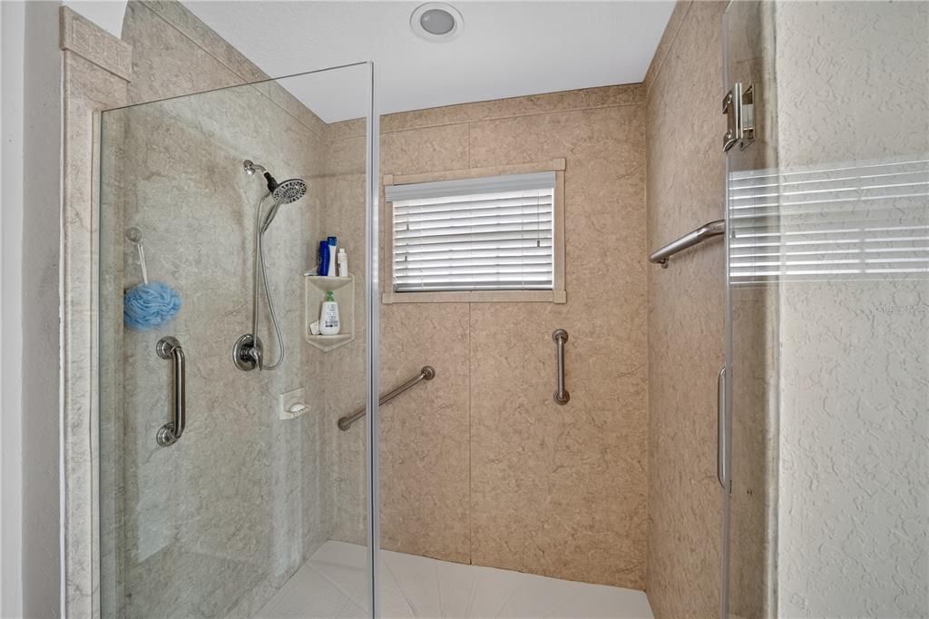 For Sale: $332,750 (3 beds, 2 baths, 1974 Square Feet)