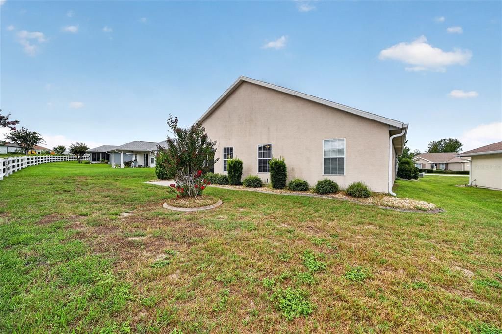 For Sale: $332,750 (3 beds, 2 baths, 1974 Square Feet)