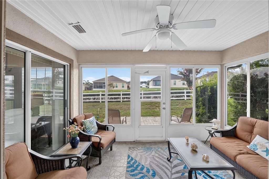 For Sale: $332,750 (3 beds, 2 baths, 1974 Square Feet)