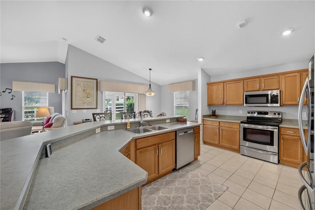 For Sale: $332,750 (3 beds, 2 baths, 1974 Square Feet)