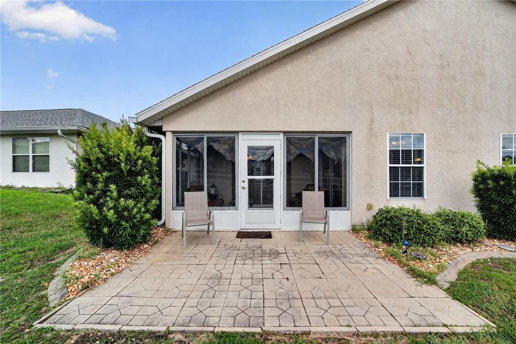 For Sale: $332,750 (3 beds, 2 baths, 1974 Square Feet)