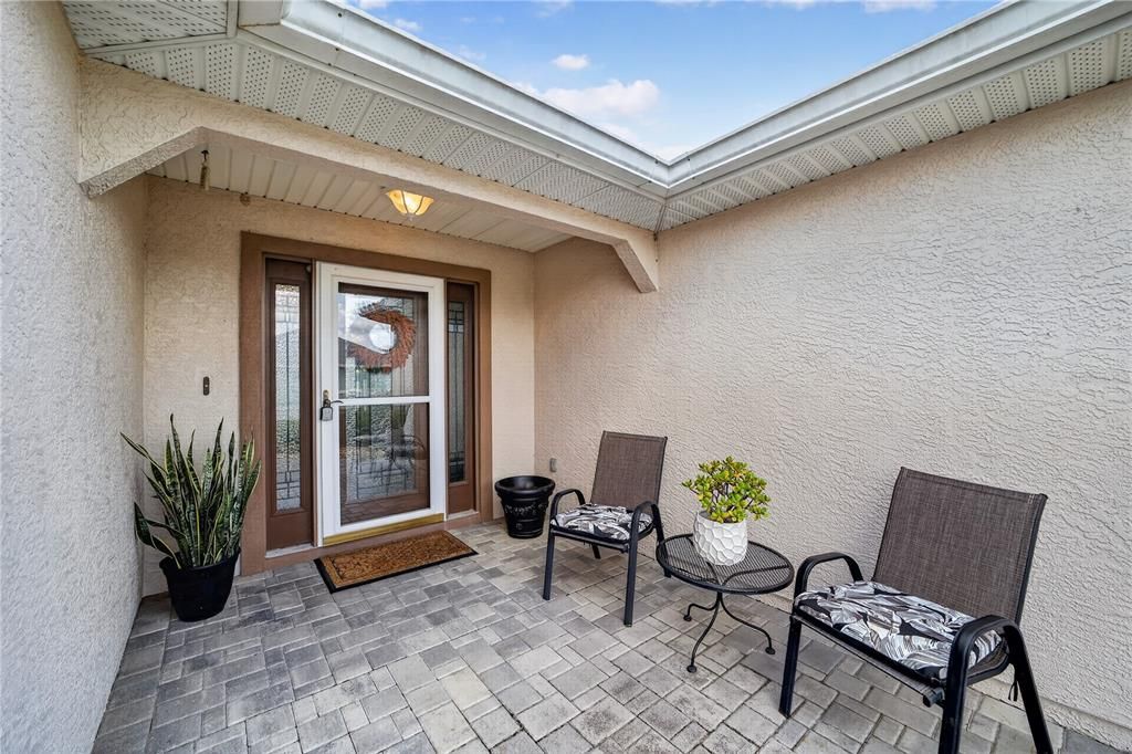 For Sale: $332,750 (3 beds, 2 baths, 1974 Square Feet)