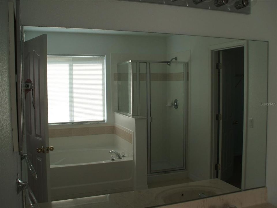 В аренду: $2,600 (4 спален, 2 ванн, 2387 Квадратных фут)